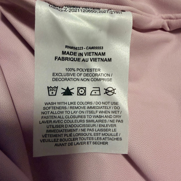 Nike Women's Storm-Fit 1/4 Zip Top Red Small NWT - Picture 8 of 16